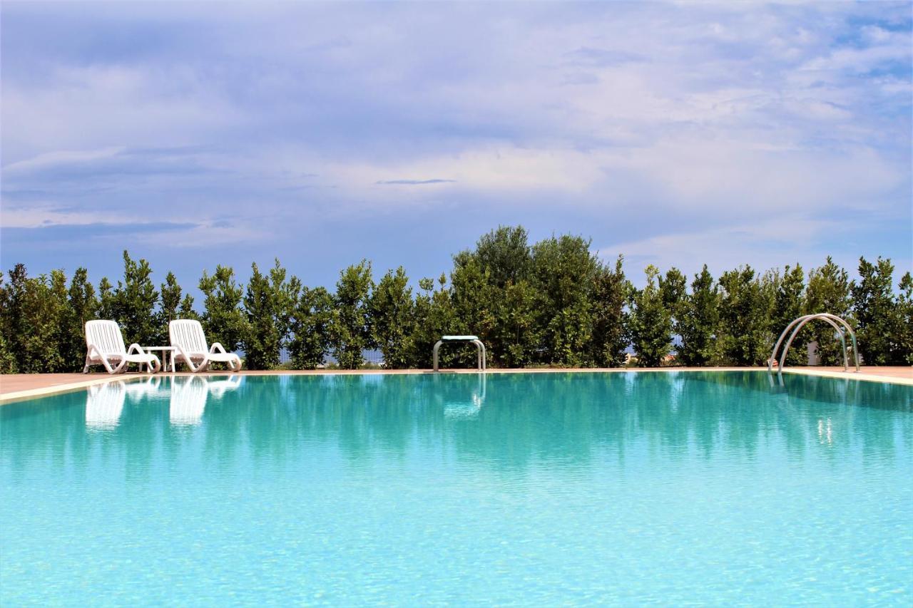 Villa Maria - Apartments In Villa With Pool Polignano a Mare Eksteriør billede