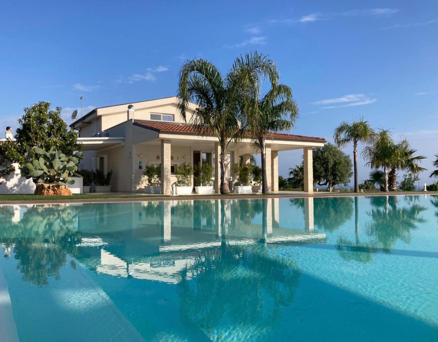 Villa Maria - Apartments In Villa With Pool Polignano a Mare Eksteriør billede